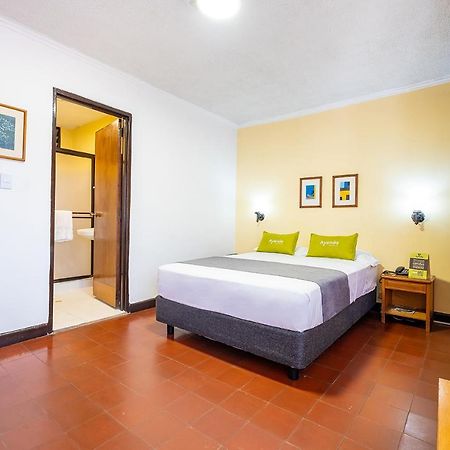 Ayenda 1502 Principe Hotel Bucaramanga Buitenkant foto