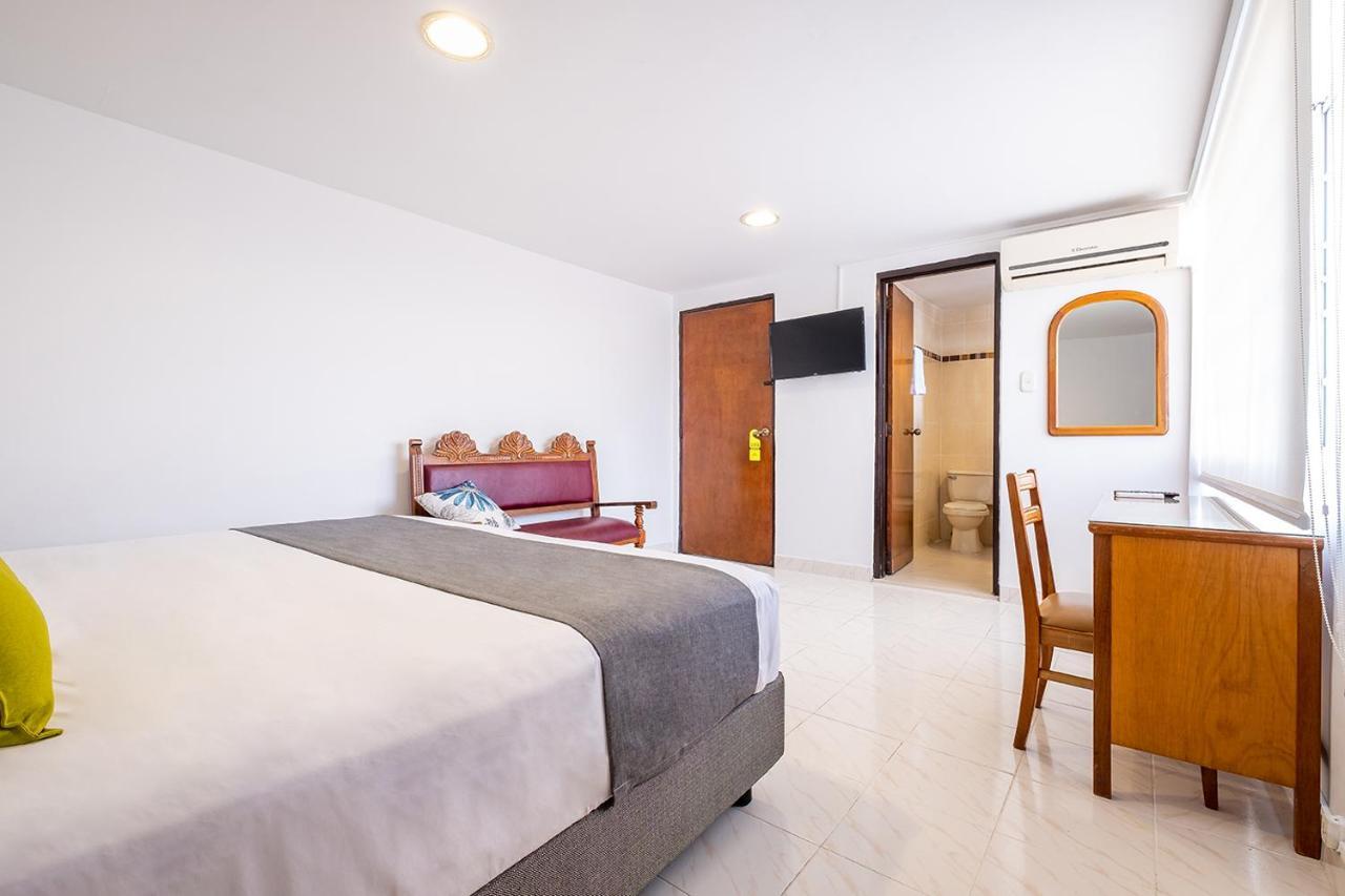 Ayenda 1502 Principe Hotel Bucaramanga Buitenkant foto