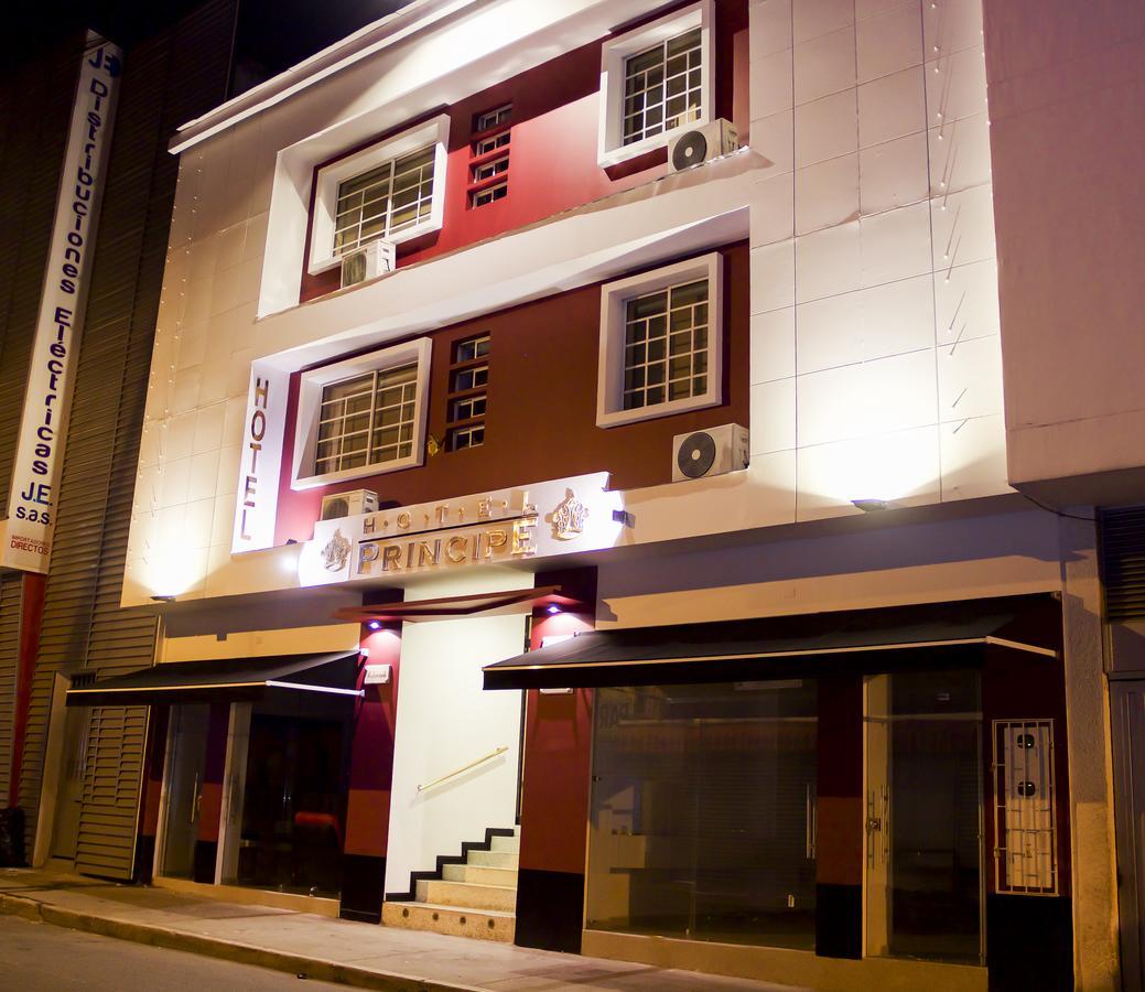 Ayenda 1502 Principe Hotel Bucaramanga Buitenkant foto