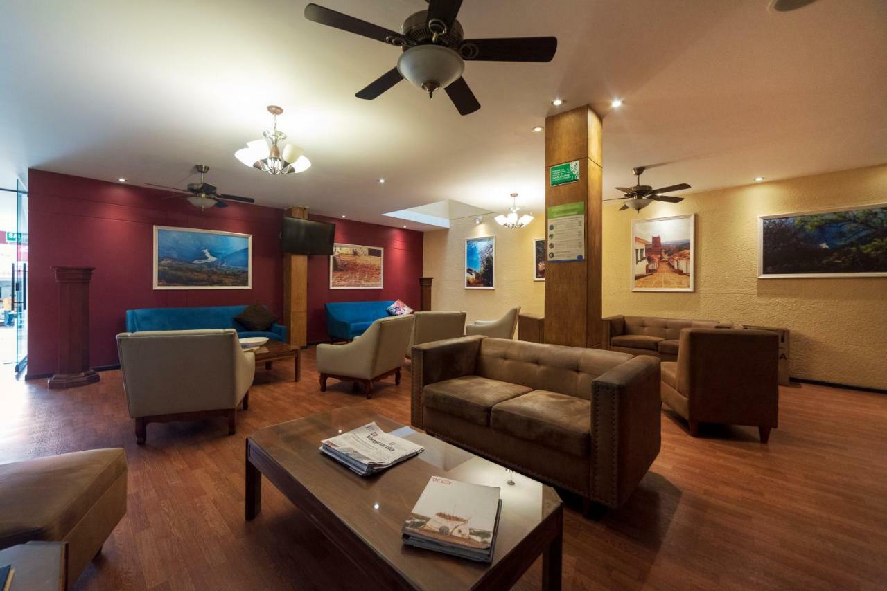 Ayenda 1502 Principe Hotel Bucaramanga Buitenkant foto